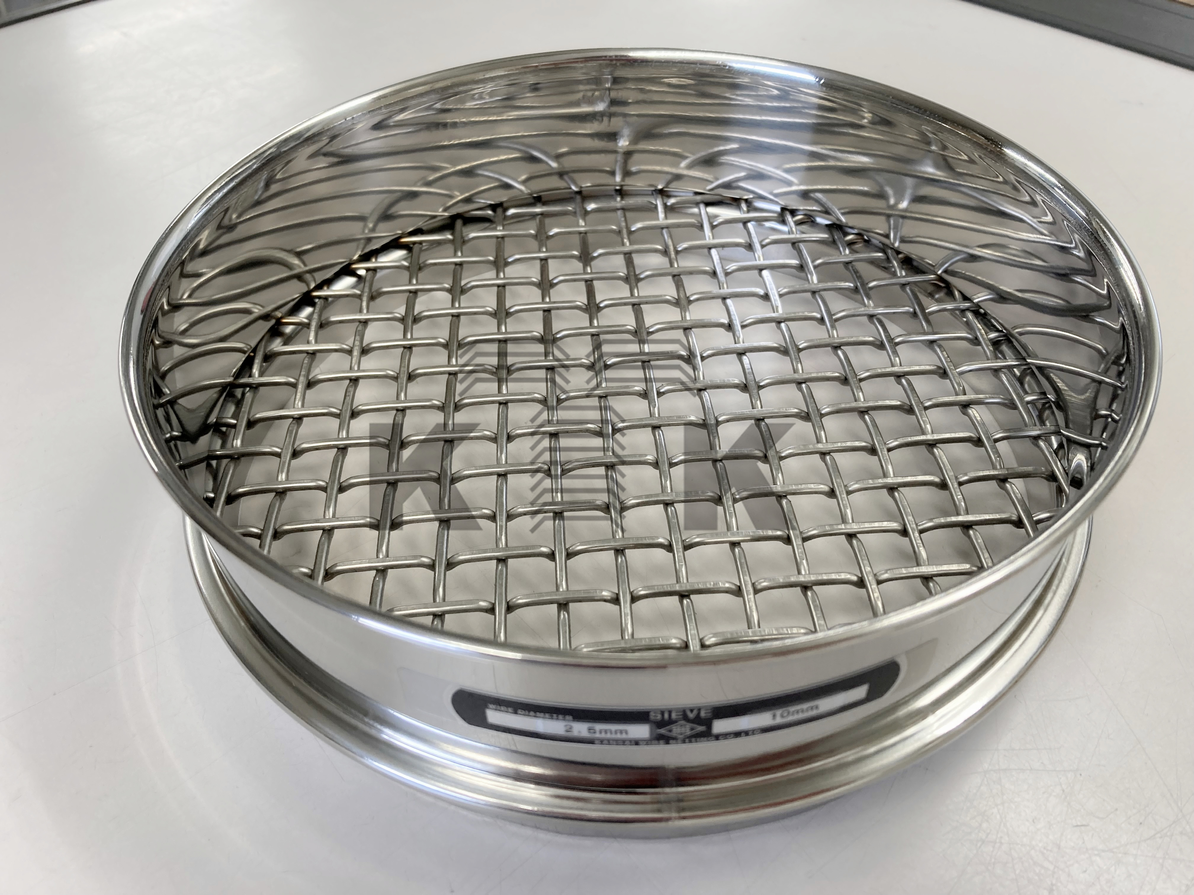 【進口試驗篩】3mm白剛玉高精密應用案例