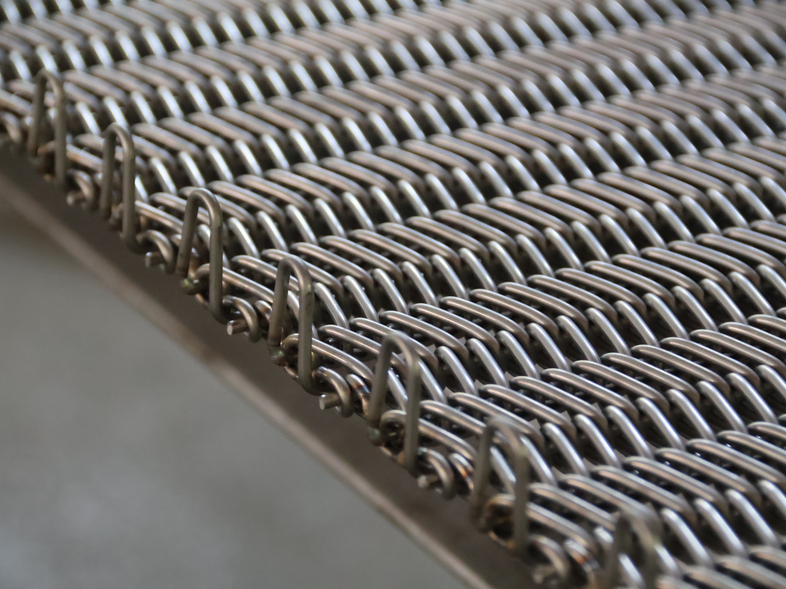 燒結爐金屬網帶：使用壽命的真相與選擇